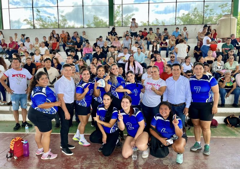 Ganadores de voleibol, fútbol, beisbol y básquetbol